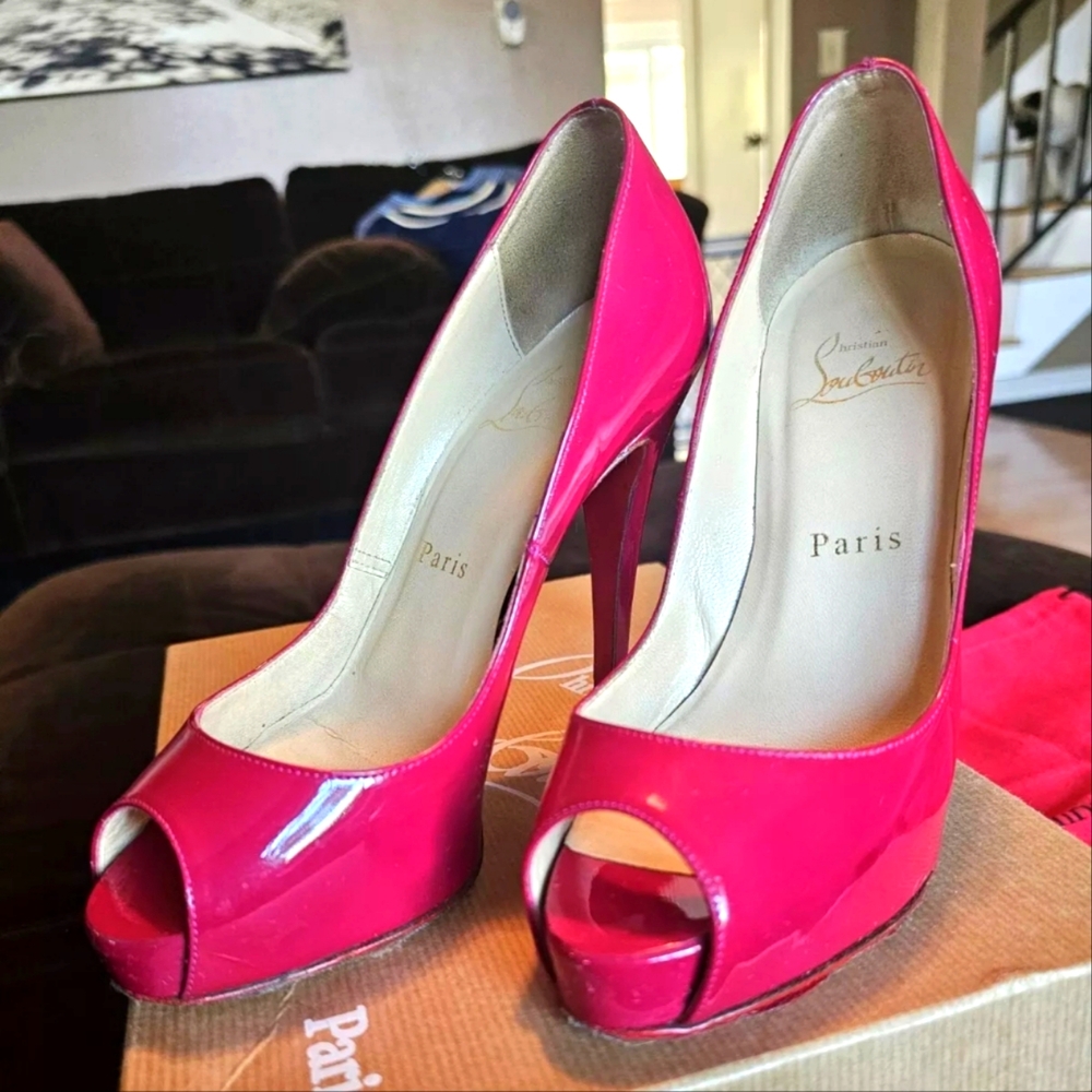 Christian Louboutin Very Prive